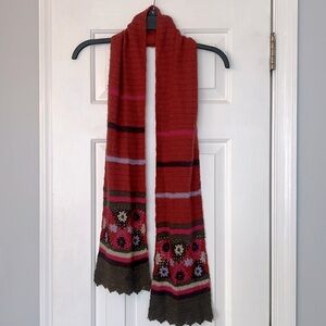 Beautiful Vintage Lucky Brand scarf 🧣. Gorgeous accessory